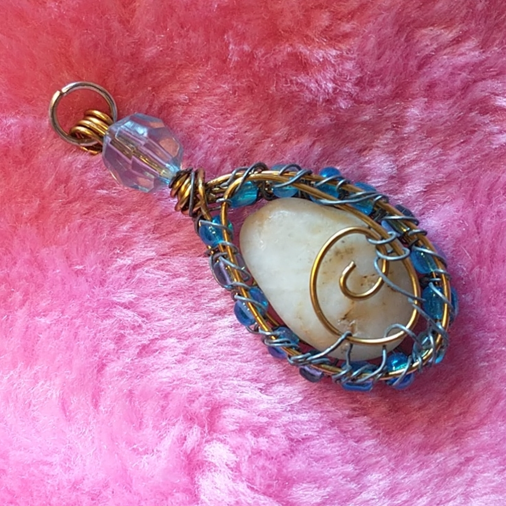 NWT Hand Wire Wrapped Moonstone Pendant